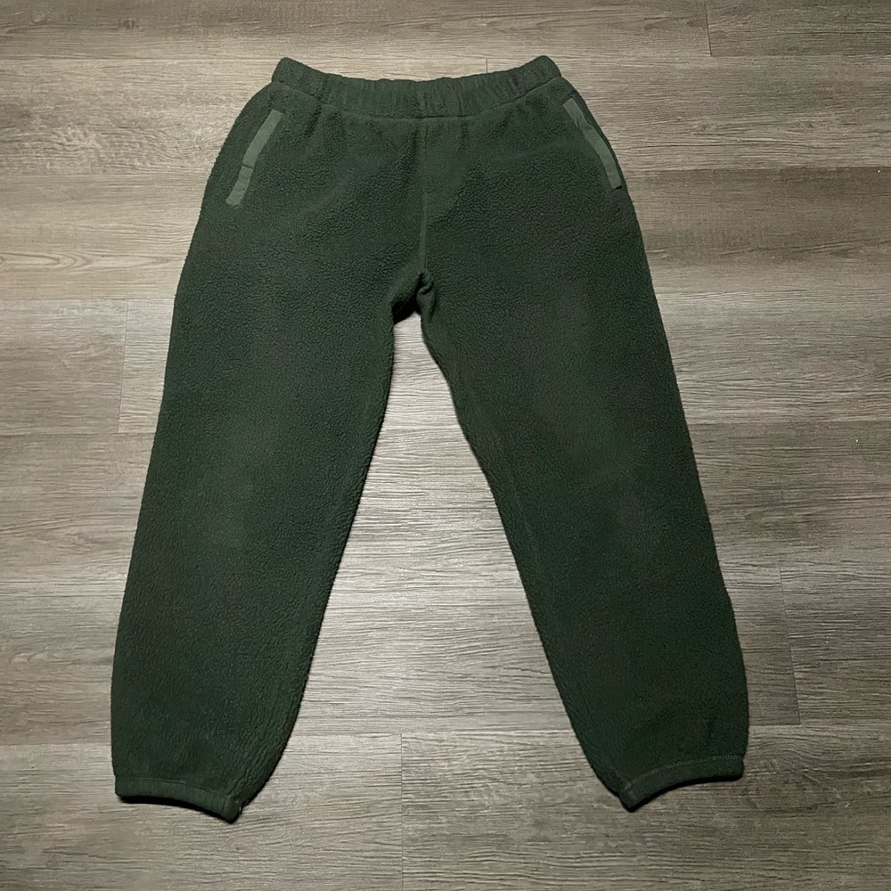 Katin men’s jogger pants size L green worn once in great condition